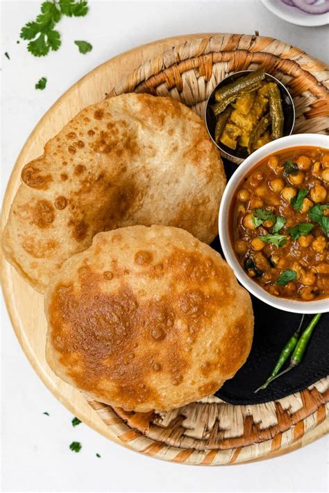 chole bhatura bread